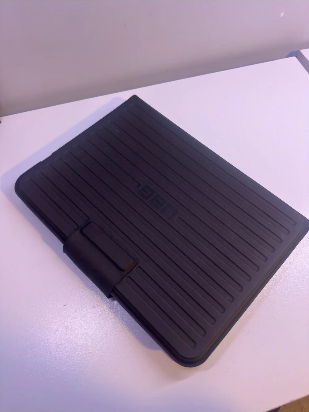 9th Generation IPad + Magnetic Keyboard Case